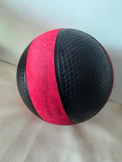 COREFXMedicine Ball, LIKE NEW, 10/10 CONDITION, 80$ FIRM, View more