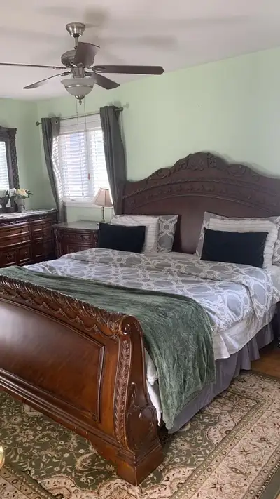 Premium Solid Wood 5-Piece King Bedroom Set – Excellent Quality, View more