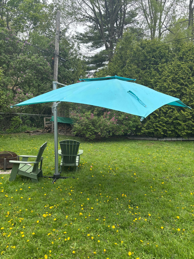 Patio Umbrella 10Ft in Patio & Garden Furniture in Kingston - Image 2