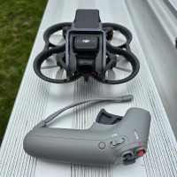 DJI AVAT WITH THE BOX AND ACCESSORIES 