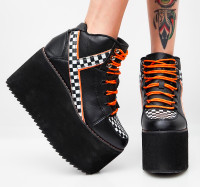 Platform Shoes - Goth/Punk/Alternative (size W8/M6)