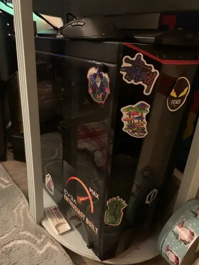 windows 10 gaming computer (with everything), View more