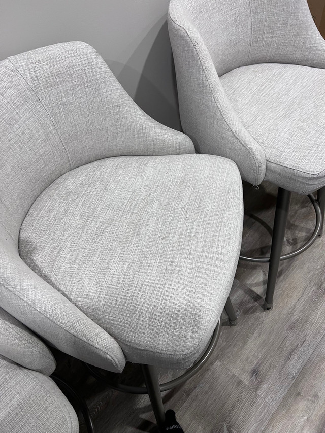 Swivel Counter Stools in Chairs & Recliners in Mississauga / Peel Region - Image 3