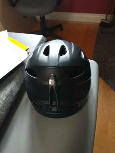 Casque de ski alpin, View more