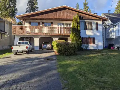Bright & spacious 3 bedroom upper in Lynn valley for rent. Large rec room/bedroom & private laundry...