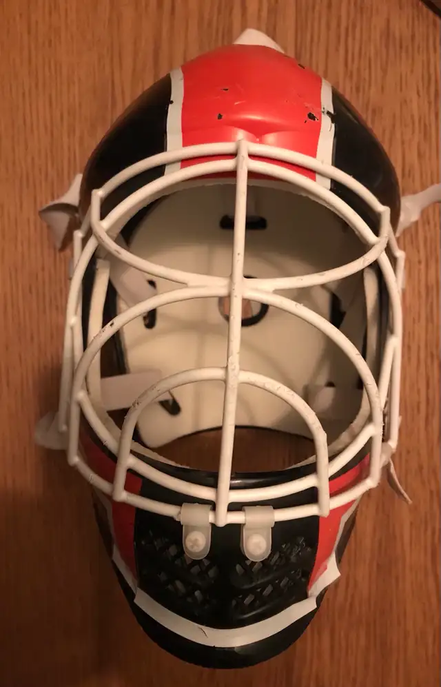 Canada Hockey Goalie Helmet  in Hockey in City of Toronto - Image 3