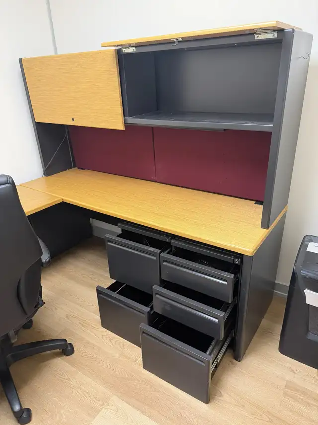 Professional L-Shaped Executive Workstation with Hutch in Desks in Ottawa - Image 3