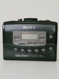 Sony Walkman WM-FX401 FM/AM Radio Cassette Player 