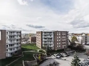 Beautiful sunny 4 1/2 renovated condo for rent in Ville St Laurent. Available July 1st. Fully equipp...