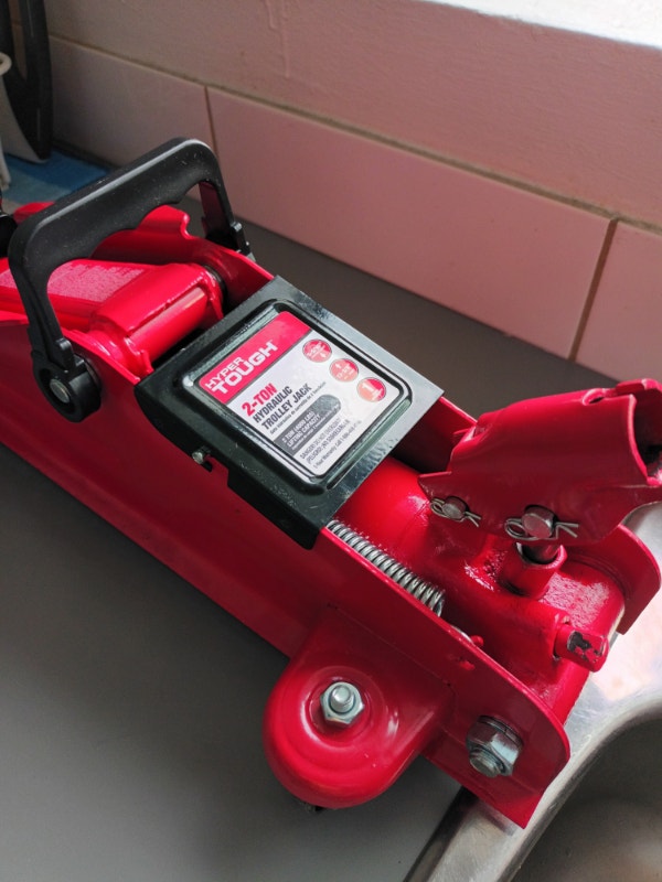 HYDRAULIC FLOOR JACK Outils à main Ville de Montréal Kijiji