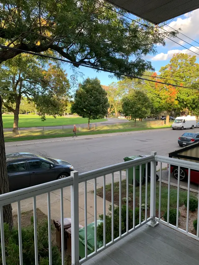 3 1/2 metro Langelier - Électros fournis in Long Term Rentals in City of Montréal - Image 10