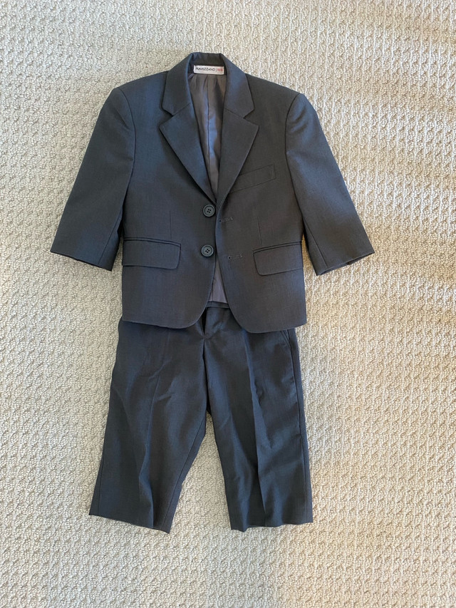 Toddler 2-piece formal suit size 2 in Clothing - 2T in Ottawa - Image 2