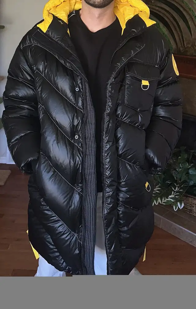 Canada goose coat in Men's in Edmonton - Image 5