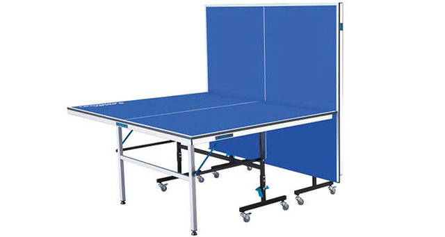 NEW in BOX ping pong table on wheels ACE4 upright folding in Toys & Games in Ottawa - Image 3