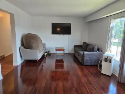 LOCATION! SPACIOUS. BEAUTIFUL! ➤ Water & Parking are included in the rent. ✔ NEWLY RENOVATED! ✔ 5 mi...