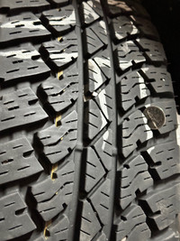 5 Bridgestone Dueler tires and OEM Jeep Rims P255/ 70 R18 112S M
