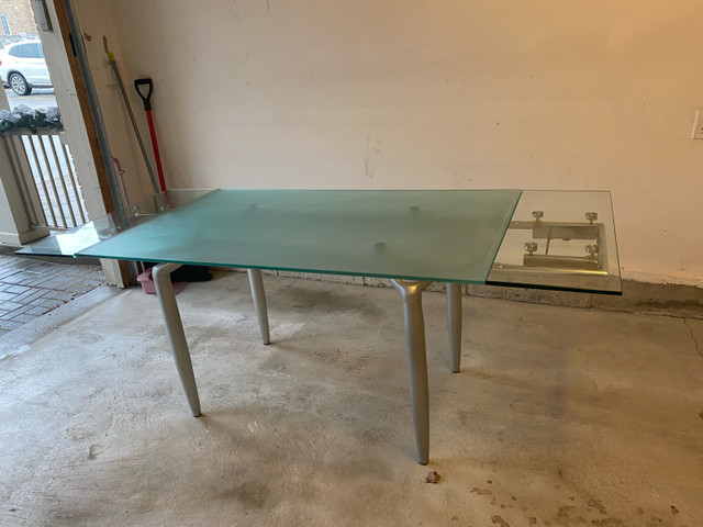Glass table with easy extension  in Dining Tables & Sets in Oshawa / Durham Region