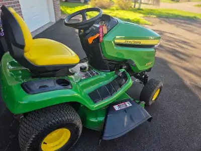 John Deere X350 Lawn Tractor 2025, View more