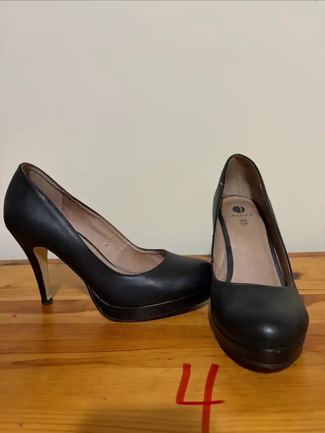 Ladies shoes in Women's - Shoes in Kitchener / Waterloo - Image 5
