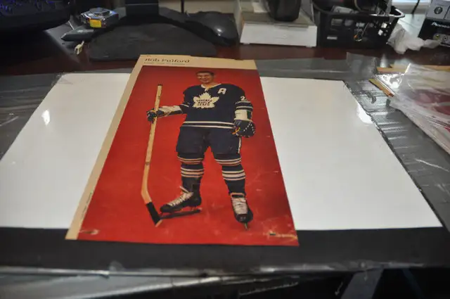 Bob pulford Toronto Maple Leafs nhl hockey 1963  from quebec mag in Arts & Collectibles in Victoriaville - Image 2