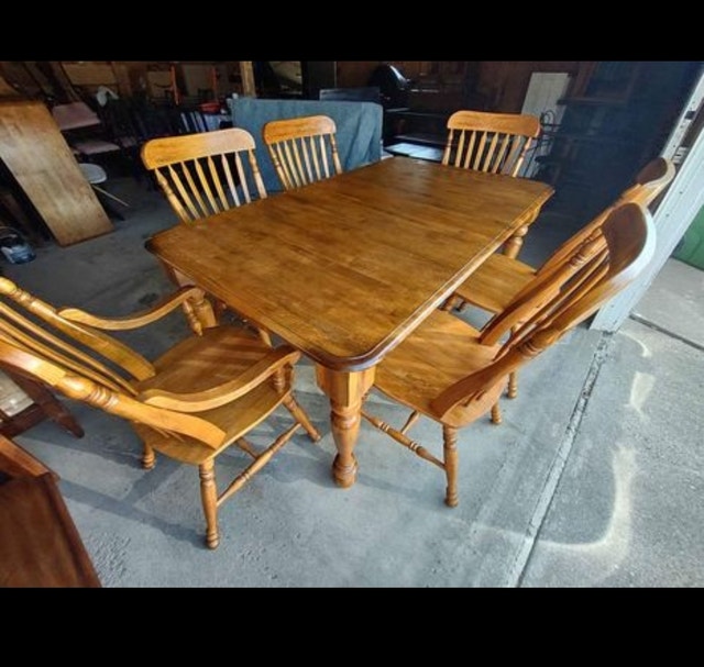 SOLID WOOD BIGGER DINING TABLE WITH LEAF CHAIRS AND SIDE DRAWERS