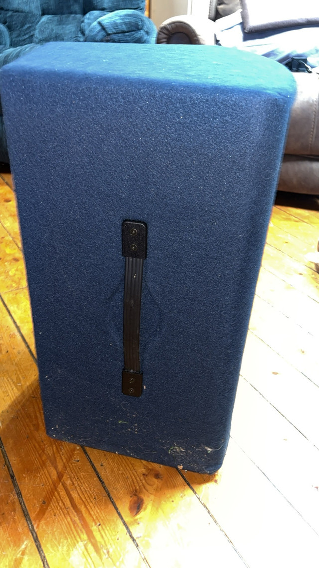 2 yorkville pulse pl12 150 watt in Speakers in Dartmouth - Image 4