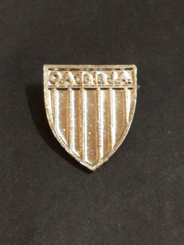 C.A. de la J.A. unattrib. South American football club pin in Arts & Collectibles in City of Toronto - Image 3