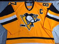 Vintage Sidney Crosby Pittsburgh Penguins CCM Size 54 Hockey Jer