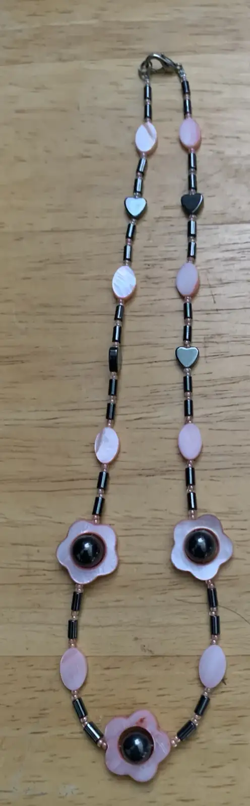 Assorted pink necklaces-beads/pearl/onyx/ tortoiseshell in Jewellery & Watches in City of Montréal - Image 3