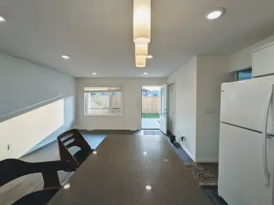 3 Beds 2 Baths Apartment