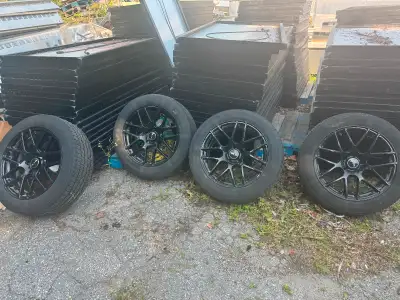 235/55/19 Honda Odyssey rims and tires for sale.
