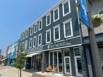 174 High Street, Southampton Studio Apartment for rent. Spacious 684 square foot studio 2nd floor ap...