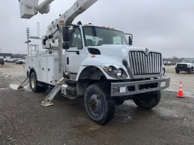 Contact me @ 905 375 3554 2016 International Altec AA55-MH 64,645 miles 60ft Working Height Model 73...