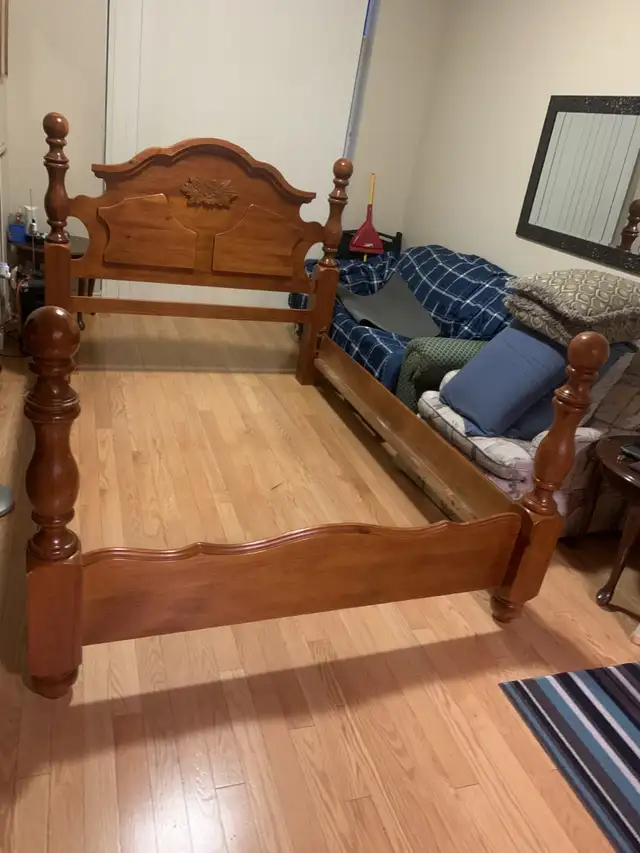 Solid High End Maple Queen Bed Frame581933718538168321
