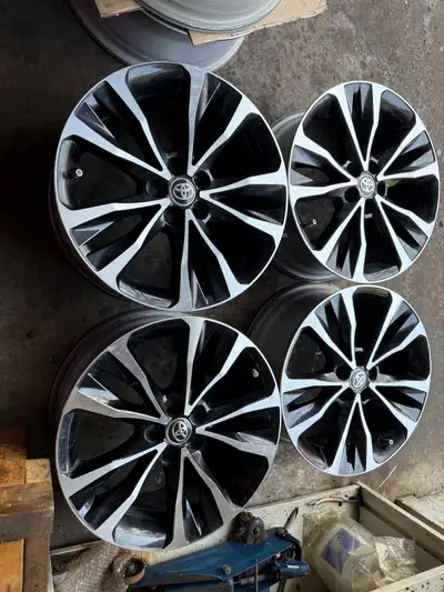 STILL AVAILABLE Came off Toyota Corolla Bolt pattern 5x100 Center bore 54.1 Size 17x7 No bent,no cra...
