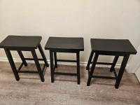3 Bar stools 