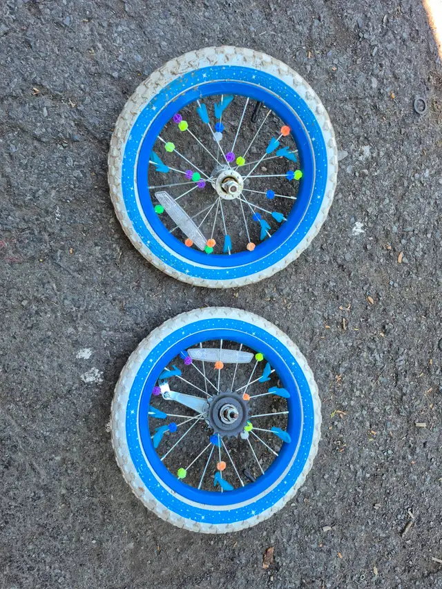 14 inch bicycle tires and wheels in Kids in Ottawa - Image 2