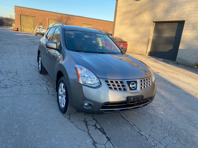 2010 Nissan rogue AWD 117 km  in Cars & Trucks in Oakville / Halton Region - Image 2