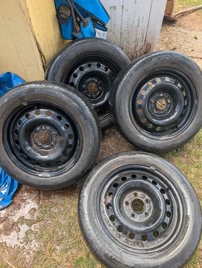 Selling a set of four Kinergy GT tires with a 215/55R16 93H specification, these used tires are read...