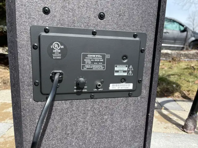 Onkyo SKW-540 subwoofer in Speakers in Markham / York Region - Image 3