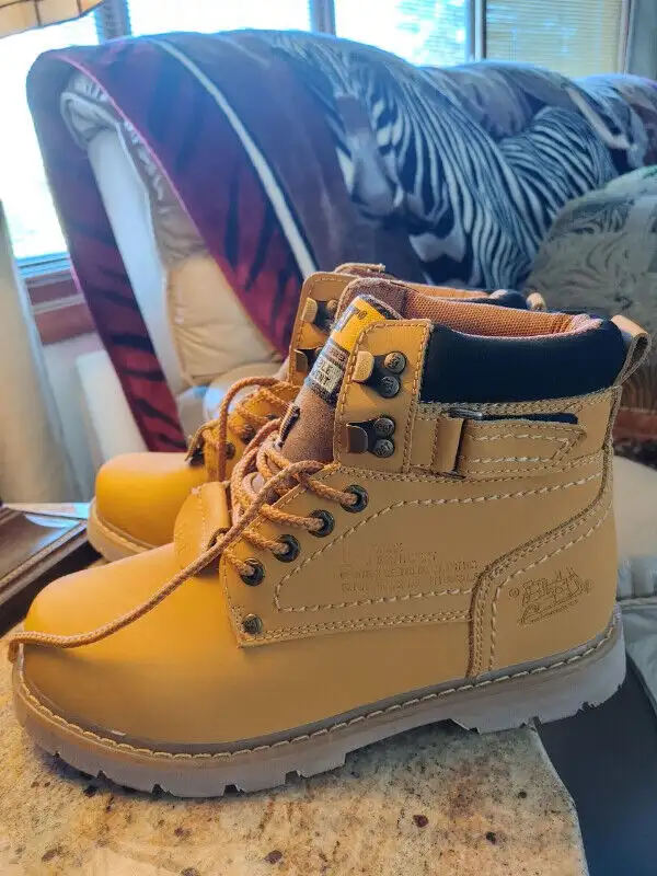 Women's Zara Leather Ankle Boots in Women's - Shoes in St. Catharines - Image 7