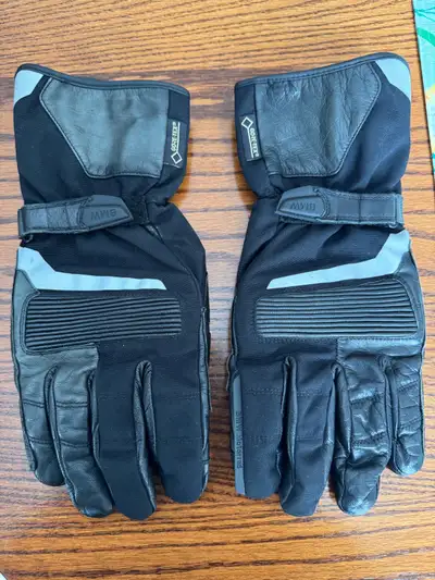 BMW cortex gloves , View more
