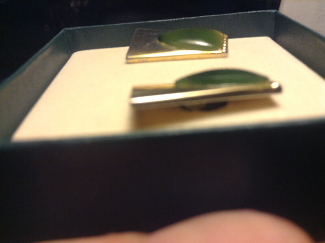 Vintage Genuine Jade Dress Shirt Cuff Links in Jewellery & Watches in Vancouver - Image 4