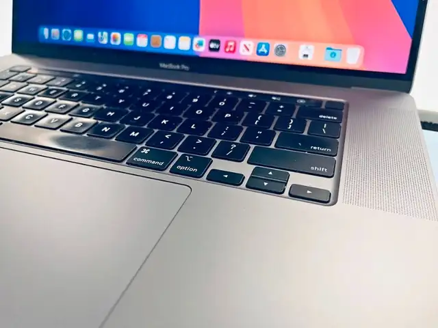 i7 6 Core, 16G RAM/500G SSD  Macbook PRO A2141, 16", Screen63008307093633122