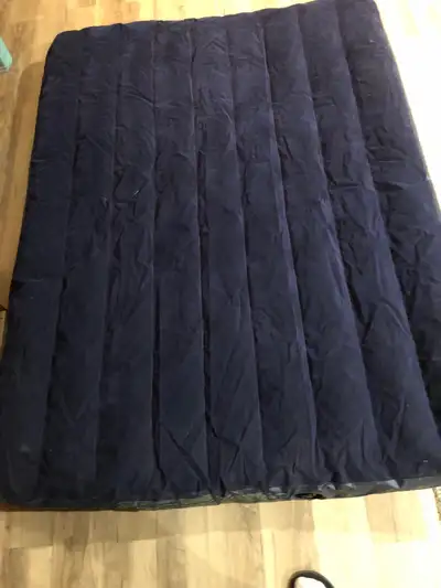 Queen size Air mattress 
