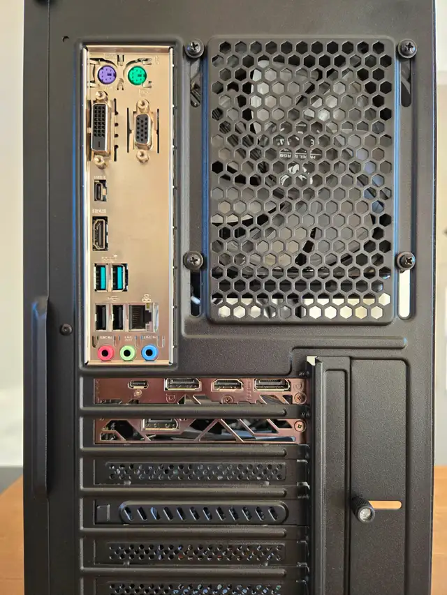 Gaming-PC | Intel Core i7 | 32 Gb RAM | RTX2070 | 750 Gb + 3 Tb in Desktop Computers in Laval / North Shore - Image 10