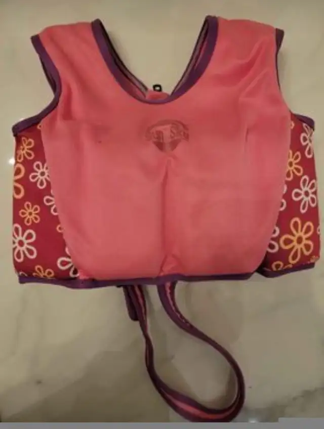 Veste de sauvetage _ floating life vest in Water Sports in Laval / North Shore - Image 3