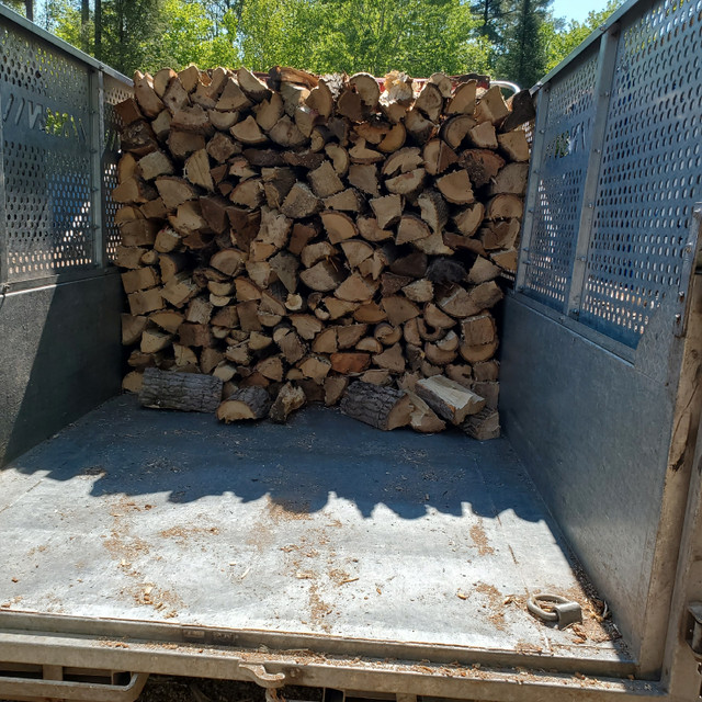 Bois De Chauffage 1er qualiter Bois Franc 140$ Livrer  dans Foyers & bois de Chauffage  à Laval/Rive Nord