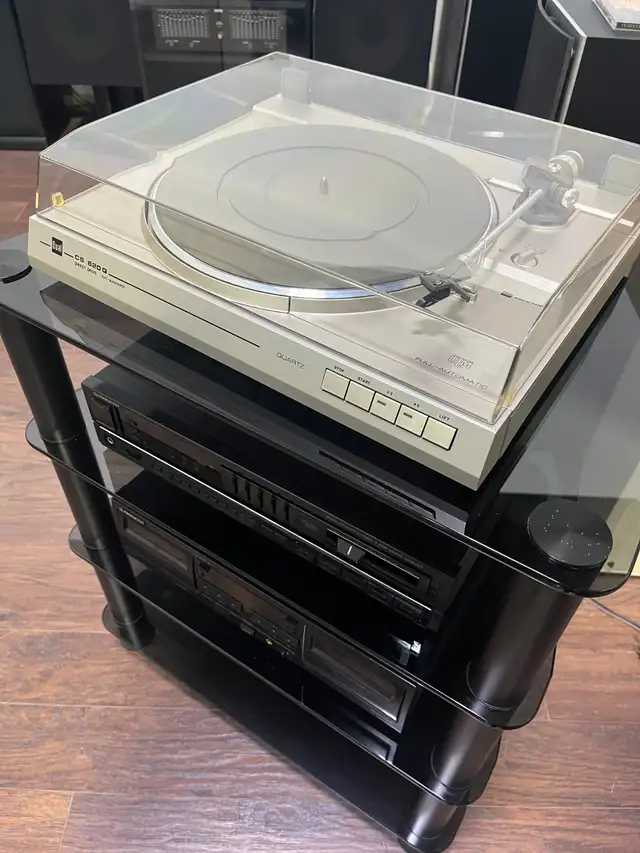 Vintage Dual Turntable in Stereo Systems & Home Theatre in City of Toronto - Image 2