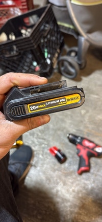 DeWalt 20V Battery London Ontario Preview